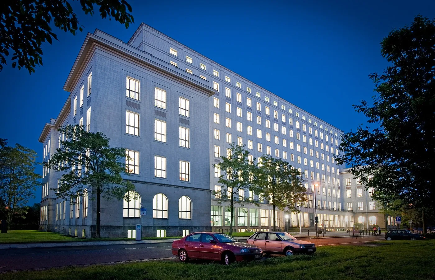 Zentralgebäude der HTW Dresden am Friedrich-List-Platz