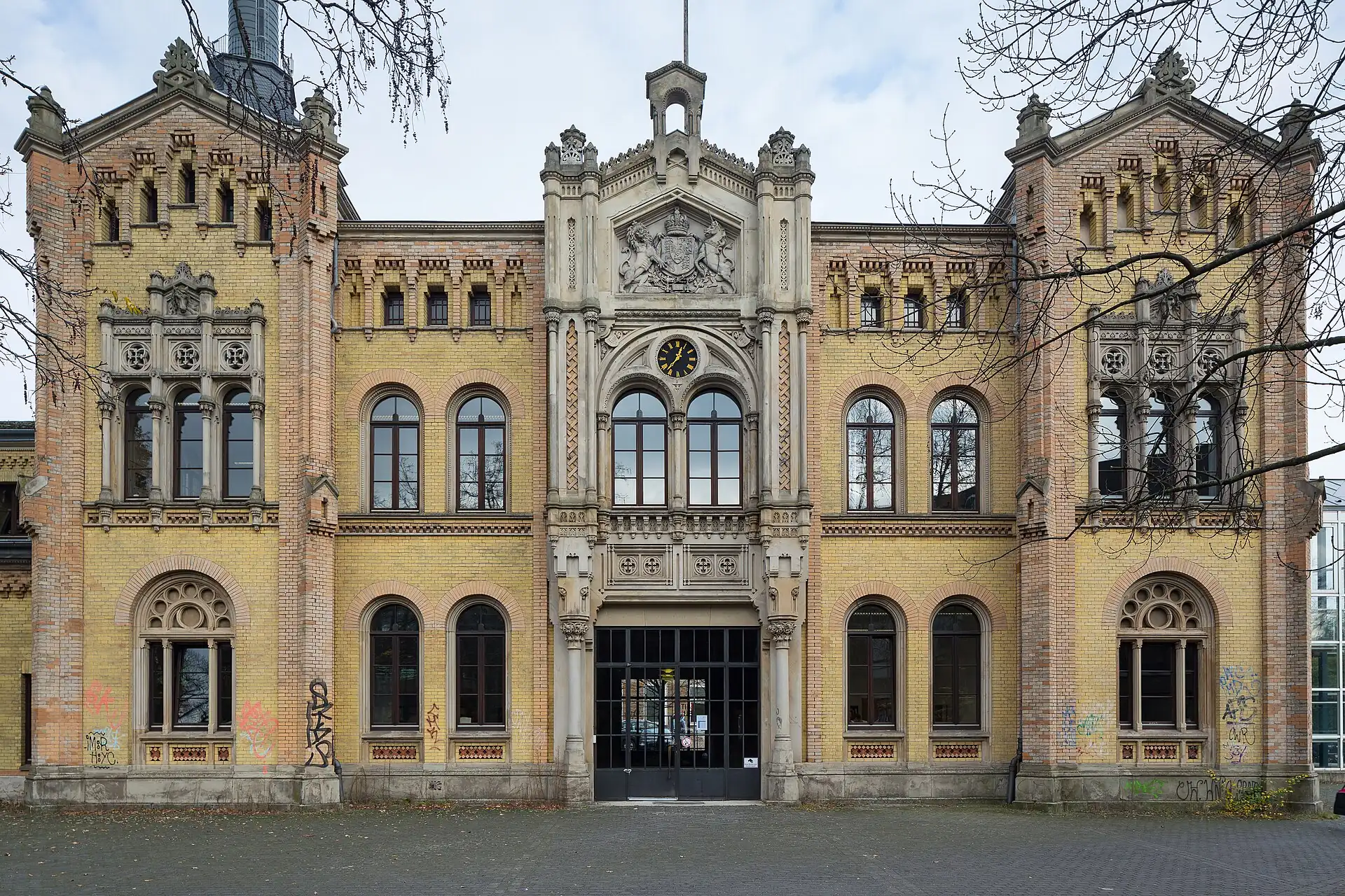 Leibniz Universität Hannover kampüs veya Hannover şehir görseli