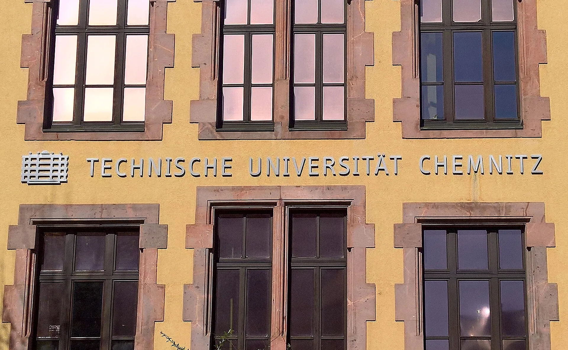 Technische Universität Chemnitz kampüs veya Chemnitz şehir görseli