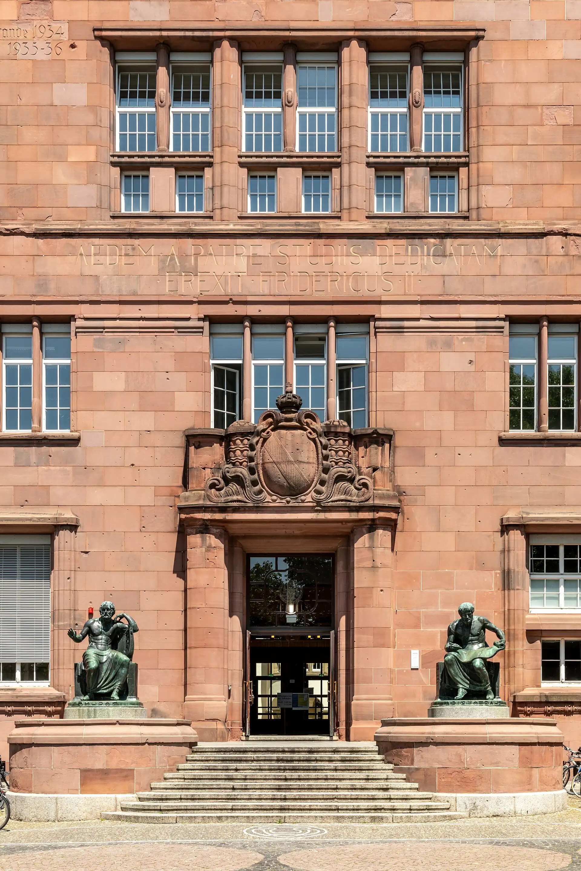 Universität Freiburg kampüs veya Freiburg im Breisgau şehir görseli
