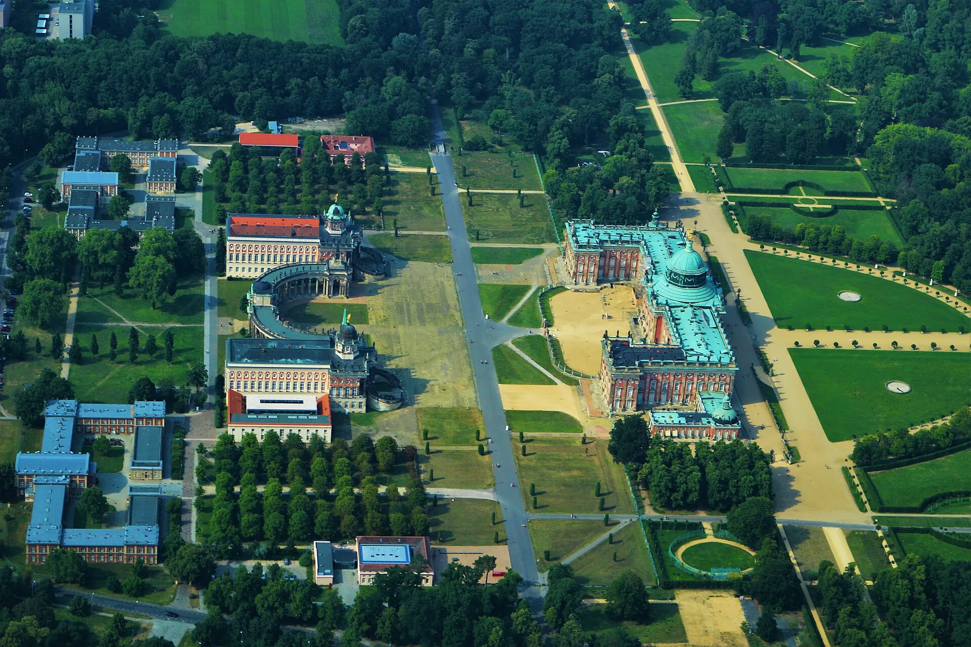 Universität Potsdam kampüs veya Potsdam şehir görseli